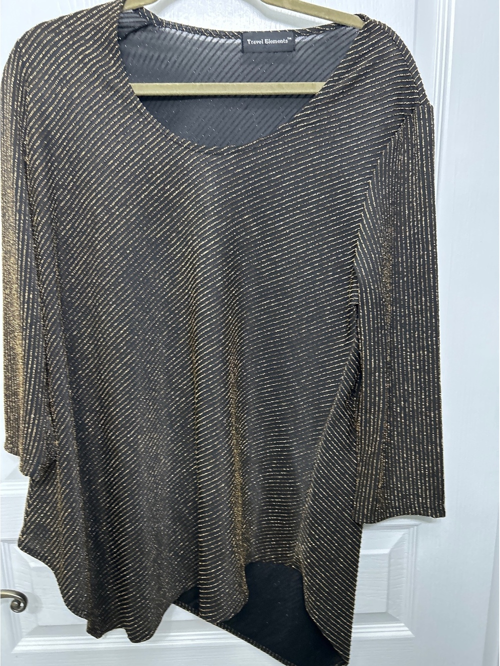 Travel Elements Black and Gold Metallic Stripe Asymmetric Hem Top XL